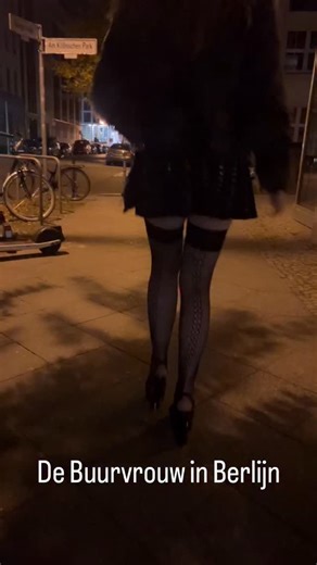 Buurvrouw Lucette op weg naar de Kitkat club in Berlijn💋#buurvrouw #madamelucette #berlin #kitkatclub | Lucette Den Ouden