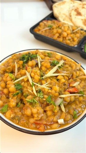 Street-Style Matra Kulcha Recipe 🫓🌿
