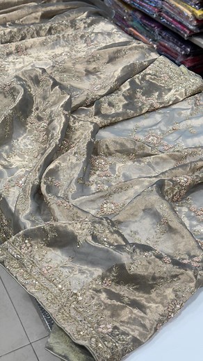 Tissue X Zardosi. It's a classic. Heavy Zardosi embroidery all over the saree with intricate knots make it a perfect piece. It's spells royal and elegant. Handloom tissue silk takes over a month's time to completed. DM us for more details on the saree. #Saree #Sarees #SareesUSA #SareeUSA #SareesCanada #SareeLove #SareeLovers #HandEmbroidery #TissueSaree #TissueSarees #Zardosi #ZardosiEmbroidery #MumbaiSaree #SareeMumbai #SareesMaharashtra | Mahavir Sarees