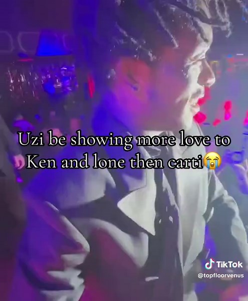 venus (@topfloorvenus)’s video of Lil Uzi Vert