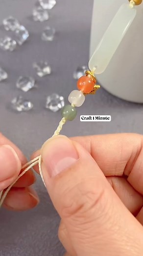 Instructions for tying luxurious jade bracelets #DIY #bracelet #crafts | Craft 1 Minute