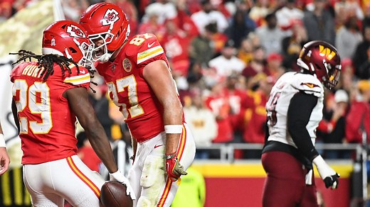 Kareem Hunt breaks down his two touchdowns in Chiefs' 28-7 win over Commanders