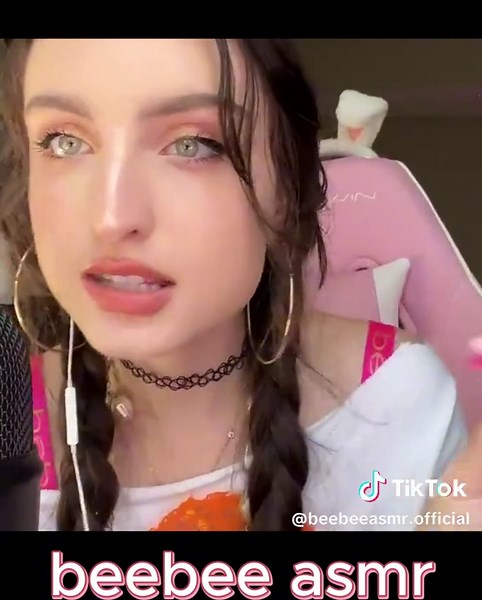 Gum Chewing ASMR w/ Intense Mouth Sounds, Extra Long Nail Tapping, Fabric Scratching, Rambles p19 #asmr #asmrsounds #asmrmic #beebeeasmr #asmrtiktoks #beebee #girl #asmr_tingles #tingles #asmrtiktok