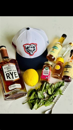 The Berbere Blitz Julep debuts this week on The Whiskey Playbook. The @Chicago Bears travel to play the @Washington Commanders in Washington D.C. and this cocktail pays tribute to the vibrant Ethiopian-American population in the D.C. area, the largest in the world outside of Africa. ⠀⠀⠀⠀⠀⠀⠀⠀ This cocktail is a play on the mint julep but uses rye from regional powerhouse Sagamore instead of Bourbon and I made a berbere (ber-ber-ay) spiced honey syrup as the sweetener instead of regular simple syr
