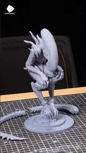 🎬 The Alien steps out of the movie screen into reality by Anycubic Photon Mono M7 Pro👽