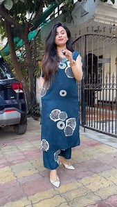 🛍️ Sleeveless budget coord 🟣 Handwork on neckline with extra sleeves inside the kurta & comfortable Plaso 🟣 Fabric - Slub cotton 📏 Kurta length 45 inches 📏 Pant length 40 inches 📏 Sizes - S, M, L, XL, XXL 🟢 Price - Rs.990/- | Panache