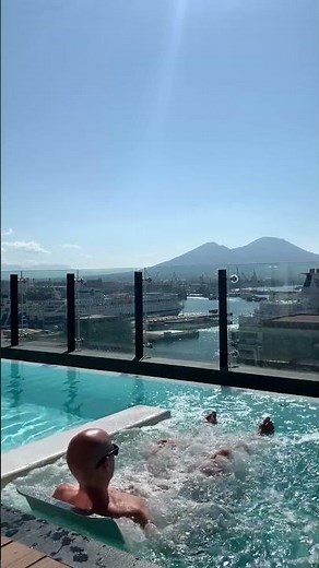 Romeo Hotel in Napoli - Rooftop Pool