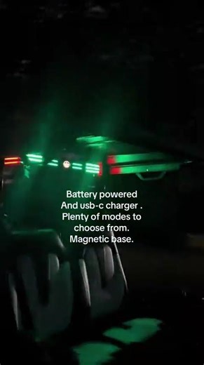 Wireless rotating warning light with high-speed stability up to 60 mph