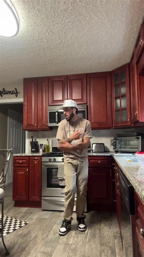 Kehlani Dance Moves That Keep You Warm