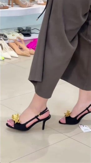 How Black Slingback Heels Create Quiet Elegance 👠✨