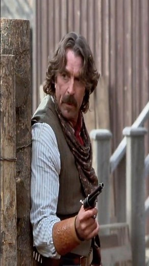 Crossfire Trail (2001) | It's not easy to defeat Tom Selleck