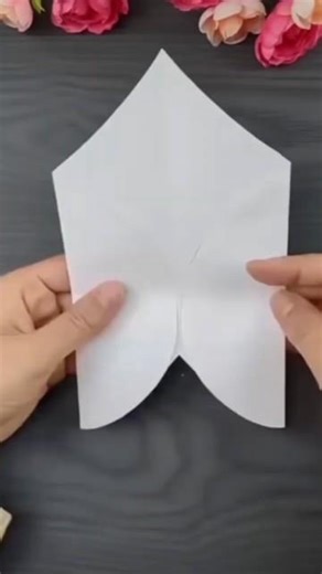 “Wait for the heart surprise 💜✨ Easy paper envelope in 14 sec! 😍 #artshorts #art #creativity #dj