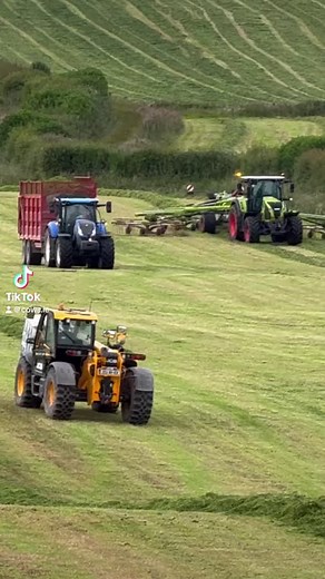 Busy day today on the farm as we completed our second cut of grass silage. Our goal was to only allow 24 hours maximum between cutting and ensiling and this was achieved by the great Scally Silage team. Thanks to all involved. #silage2024 #claas #farming | cows.ie - David Clarke Livestock