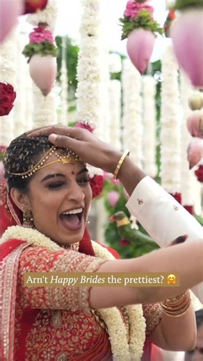 They say happy brides are the prettiest — and now you have proof 😉