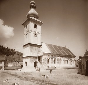 VIDEO Mărginimea Sibiului în imagini vechi de peste 50 de ani / Țesătoarele din Săliște, sașii din Hamba, nunțile din Rășinari și divorțurile din Tilișca