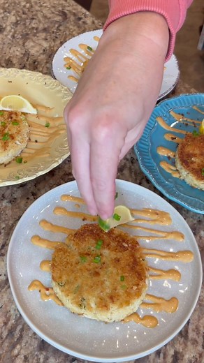 Crab Cakes Recipe with Saltines and Green Onion