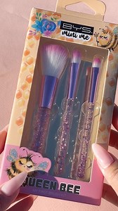 Slay Your Brush Game! 👏 🐝 Level up your makeup routine with the BYS Mini Me Queen Bee Makeup Brush Set! #superrandomstuff #bysminime #asmr #kidsmakeup #kidsbeauty #bee #makeupbrushes #makeupbrushset | Super Random Stuff