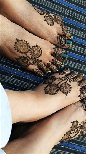 simple foot mehndi designs