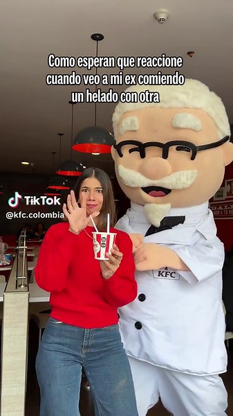 Sí, ajá. ¡Qué felicidad! 🍦💫​ ​ #KFCColombia #KFC #QuéComerEnBarranquilla #PolloKFC #KFCOriginal #HeladosKFC #Nesquick #KFCxNesquick #HeladodeNesquick