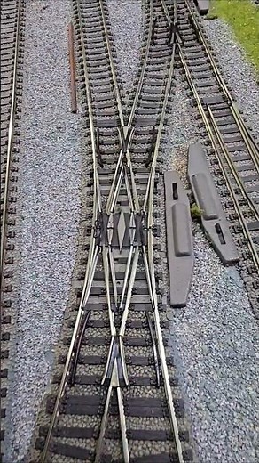ROCO & CMX TRACK CLEANER #modelrailway