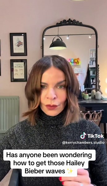 How to Create Hailey Bieber Waves in 5 Minutes