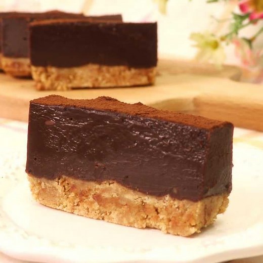 牛乳パックでつくる！ レンジで生チョコタルトのレシピ動画・作り方 | デリッシュキッチン