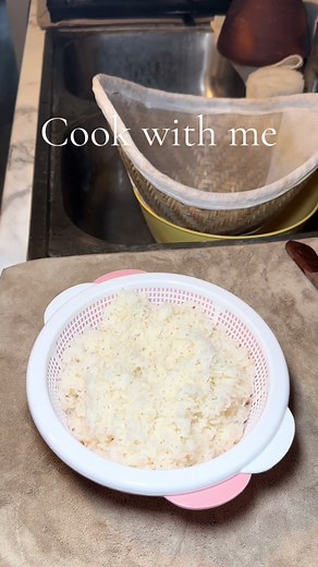 Cooking Hmong Food: A Family Tradition