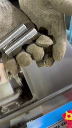 Ep 3 Symmetrical grinding of both sides of the parting line of the hardware tools