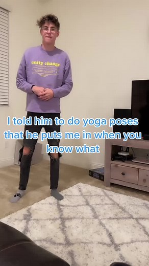 1.7M views · 10K reactions | He still had no clue藍 #reels #tiktok #yoga #yogaposes #couplegoals #coupleyoga | The Ploofs | Facebook