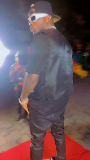 Eddy Wizzy Live in Concert: 'Go Away' Performance