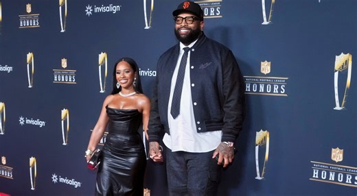 49ers Superstar Trent Williams Is Getting Blasted For Leaving His Wife & 3 Kids At Home While Attending NFL Honors With IG Model