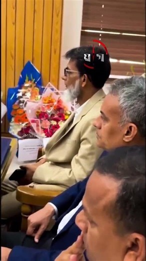 Officials are getting acquainted with the Minister and State Minister of the Ministry of Roads, R...