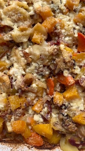 This Vegetable and Wild Rice Casserole is your latest dump-and-bake dinner obsession ✨ Get the recipe: https://foodtv.com/3HQ18Bz 🎥: Diane Morrisey Cooking | Food Network