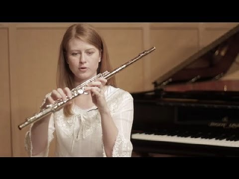 How to Finger an E on a Flute : Flutes