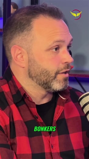 We're carrying the tech we need in our pockets! Don't need to be perfect when you start. Just experiment and play as you go! #podcast #experiment #tech #pocket