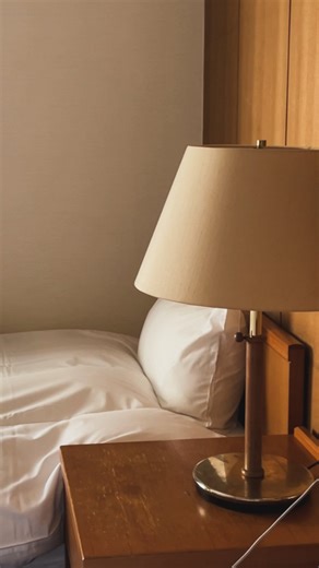 Shiro✈︎旅情報をおとどけ🇯🇵JAPAN travel on Instagram: "【富山県】ホテル立山 窓からこの景色が見えるだけで、ここに来てよかった。 🏷️ホテル立山 #shiro__立山 —————————— 📍 ホテル立山 📅 2025/10 —————————— #立山黒部アルペンルート #室堂 #雄山 #富山観光 #立山 #japan #tateyama #ホテル立山 #立山ホテル #tateyamakurobealpineroute #tateyama #kurobe #hotel tateyama"