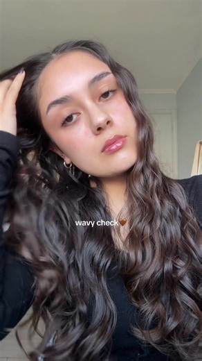 Wavy check: cómo identificar cabello ondulado 2B