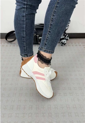 Love these pink lace-up sneakers, so cute for everyday wear. 💕💕#PinkShoes #WalkingShoes #ComfortShoes #sneakers #spotlightfinds