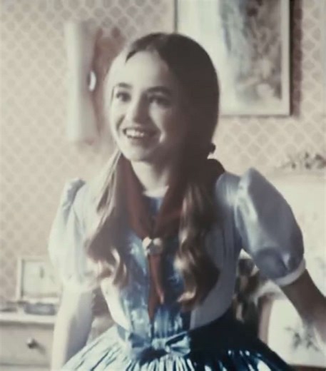 holly walk em down wheeler| cc:[wundegore] tags: #hollywheeler #strangerthings #strangerthings5 #savyorfx HOLLY WHEELER EDIT STRANGER THINGHS SEASON 5 ORGINAL CONTENT