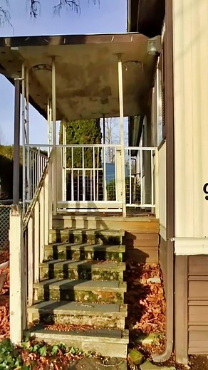 Knocking on a strangers door to do a home repair #contractor