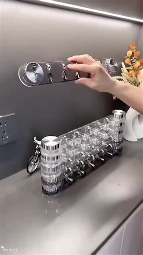 ModernLivingHub on Instagram: "Combine Reviews and Product Descriptions for Faster Amazon Decisions Many shoppers read only reviews and ignore product descriptions — but combining both is the fastest and most accurate way to shop. The description gives you technical details, while reviews reveal how the product performs in real life. A useful trick is comparing manufacturer claims with user experiences. For example, if the description promises 12-hour battery life but reviews mention only 6–8 ho