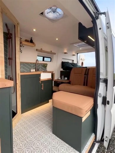Vanbox Camper Mercedes Benz Sprinter Ford Transits Van life Rv modifications #Rvtour #Rv #rvlife #rvcamping #outdoorlife #rvmodifications #outdoors #crosscountry #vanbox #benzsprinter #volkswagent1 #volkswagenT2 #volkswagenmultivan https://innaturemanufacturer.com/products/travel-trailer-series/vanbox-rv-campervan/