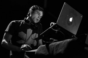 Hype’s Now Playing: DJ Earworm – United State Of Pop 2014 (Do What You Wanna Do)