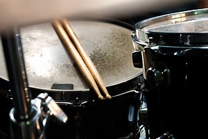 16 Types Of Percussion Instruments (Differences Explained!)