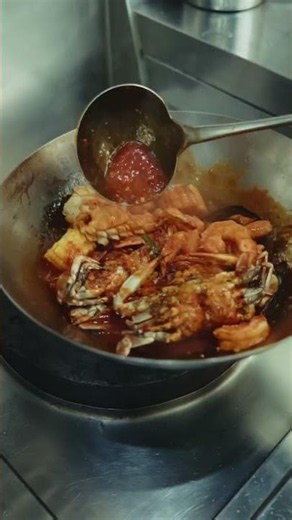 Beachside Seafood Dining | SAii Lagoon Maldives