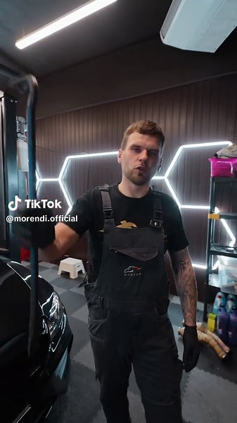 Mercedes-Benz E400 4MATIC Chiptuning and Downpipe Installation