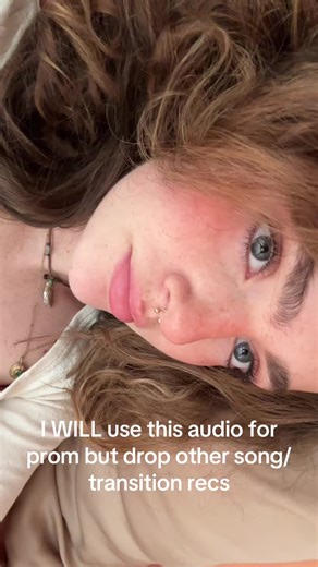 Creating a Stunning Folder for Prom Night