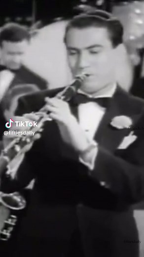 Artie Shaw Orchestra: Beguine the Beguine (1930s Big Band)