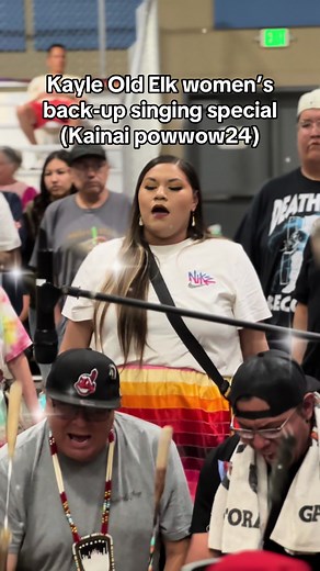 What a wholesome weekend listening to all the beautiful singing from these powerful women.🥹 Shoutout to Kayle Old Elk for organizing an amazing special for us lady singers and siyisgaas (thank you) to all the back-up for sharing your beautiful energy as my heart has been heavy the passed few weeks.🙏🏼@MamasDes @Shaina McGilvery @Ky Mountainhorse - Valdez