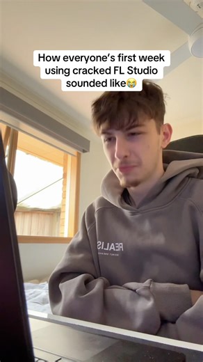 How everyone’s first week on cracked fl studio sounded like😭 #musicproducer #flstudio #producer